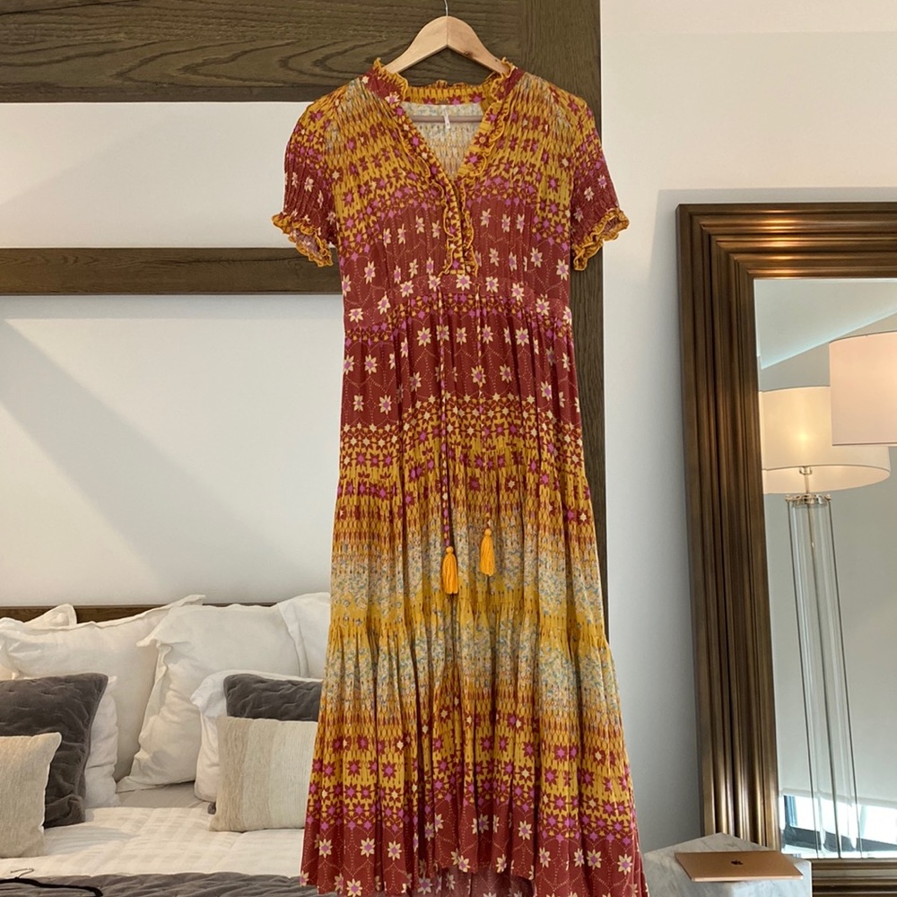 Free People Rare Feeling Pleated Maxi Dress Size XS worn Once for photos